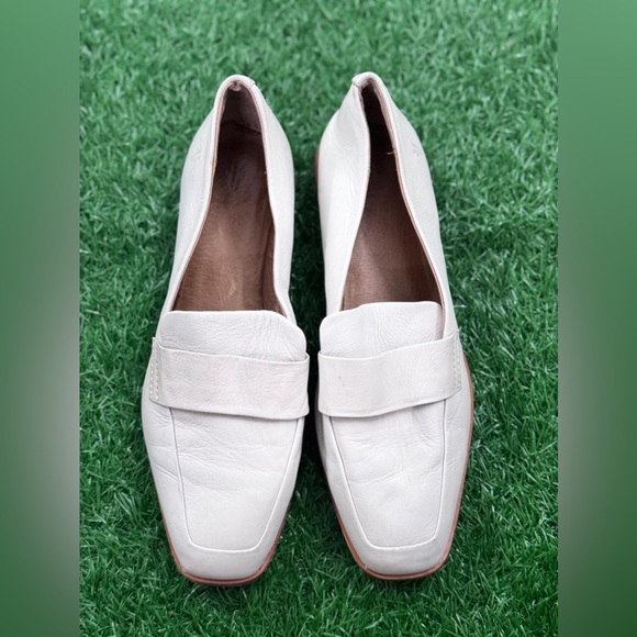 Frye Shoes - Frye Women’s White Leather Loafers Size‎ 6.5